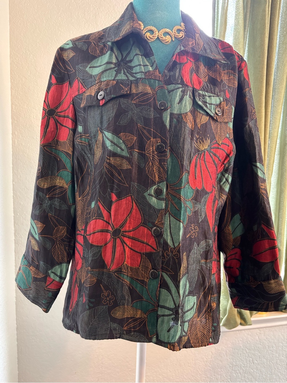 90’s Goblincore Dark Floral Button-up Blouse